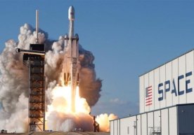 SpaceX навбатдаги сунъий йўлдошлар гуруҳини орбитага учирди фото
