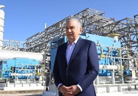 Шавкат Мирзиёев Бойсун туманидаги газ-кимё мажмуаси қурилиши билан танишди фото