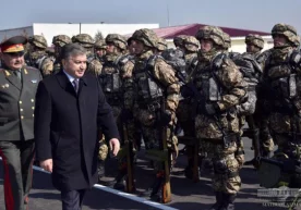 Шавкат Мирзиёев: «Халқ билан армия бир бўлиши керак» фото