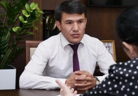 Блогер Қобил Дўсовга суд ҳукми ўқилди. Бу ҳақда Олий суд