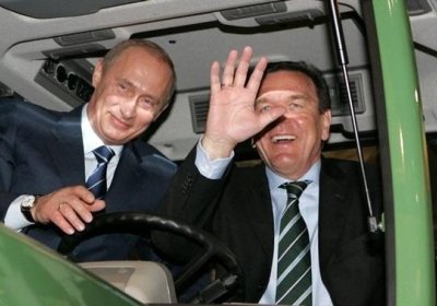 Германия собиқ канцлери Путин билан дўстлиги сабаб жазоланадиган бўлди фото