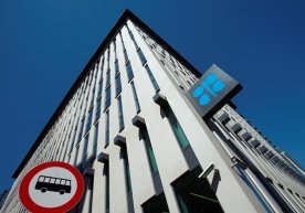 Дунё нефт бозорларида нефт нархининг пасайиши давом