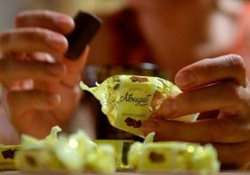 Қримдаги Roshen конфетлари саломатлик учун хавфли бўлиб чиқди фото
