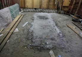 Йўқолган эркак гараж полига бетонлаб ташланган экан фото
