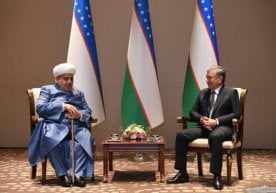 Шавкат Мирзиёев шайхулислом Оллоҳшукур Пошшозодани қабул қилди фото