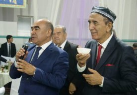 Zoyir Mirzayev va Sherali Jo‘rayev vohalik mehnatkashlar bilan tantana qildi (foto, video) фото