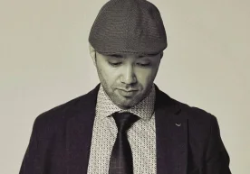 El actor uzbeko Alisher Uzoqov ha sido condecorado con la
