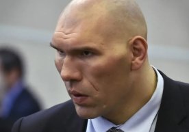 Аввалроқ интернетда россиялик депутат, оғир вазн