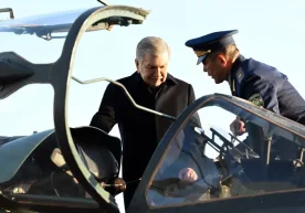 Президент Шавкат Мирзиёев Чирчиқ авиация таъмирлаш