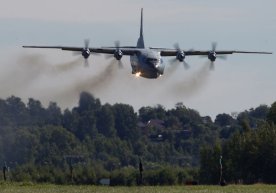 Ukrainaning 12 tonna «xavfli materiallar» ortilgan samolyoti halokatga uchradi (video) фото