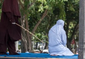 Saudiya Arabistonida qamchilash jazosi bekor qilindi фото