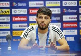 Jaloliddin Masharipov onasiga "Jentra" sovg‘a qildi (foto) фото