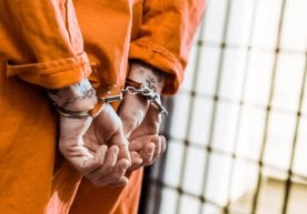 АҚШда 42 йил давомида ўлим жазосини кутган маҳкум табиий