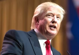 АҚШ президенти Дональд Трамп президентлик лавозимидаги илк