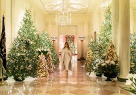 Melaniya Tramp Oq uyni Rojdestvoga qanday bezatishganini namoyish qildi (video) фото