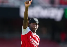 Лондоннинг "Арсенал" жамоаси футболчилари Нони