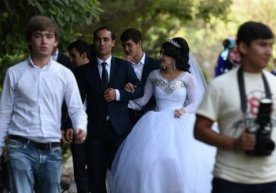 Tojikistonda to‘ydan avval qizlarning bokiraligi tekshirilishi majburiymi? фото