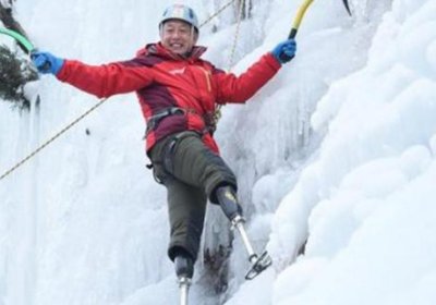 70 yoshli oyoqsiz xitoylik beshinchi urinishda Everestni zabt etdi (video) фото