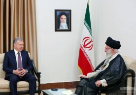 Шавкат Мирзиёев Эрон Олий диний раҳбари билан бир қанча масалаларни муҳокама қилди фото
