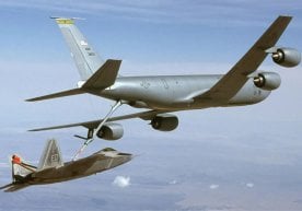 АҚШ Марказий қўмондонлиги ҳавода ёнилғи қуйишга