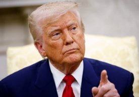 АҚШ президенти Доналд Трамп мамлакат сиёсий майдонида яна