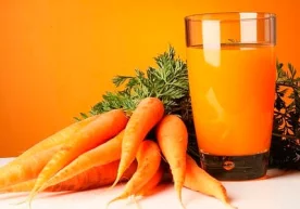 Sabzi sharbatida vitaminlardan A, V, S, D, Ye, K mavjud. U