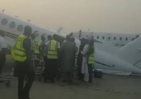 Nigeriyada samolyot pullar og‘irligi hisobiga cho‘kib qoldi (video) фото
