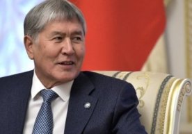 Кеча ўз бортига Қирғизистоннинг собиқ президенти Алмазбек