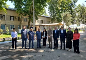 Буюк Британия, Европа Иттифоқи ва АҚШ дипломатлари
