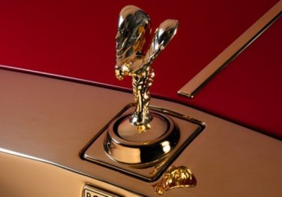 Rolls-Royce хитойлик миллиардер учун олтиндан лимузинлар ясаб берди фото