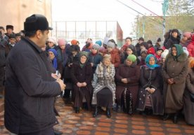 Namangan viloyati hokimi aholi muammolarini o‘rganmoqda фото