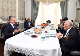 Shavkat Mirziyoyev 98 yoshli Ikkinchi jahon urushi qatnashchisini bayram bilan tabrikladi фото