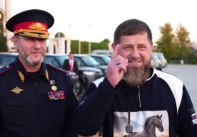 Qodirov Putinning tug‘ilgan kunida urushdagi harbiylarga “sovg‘a” yubordi (video) фото