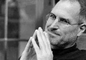 Apple компаниясининг асосчиси Стив Джобс замонамизнинг энг