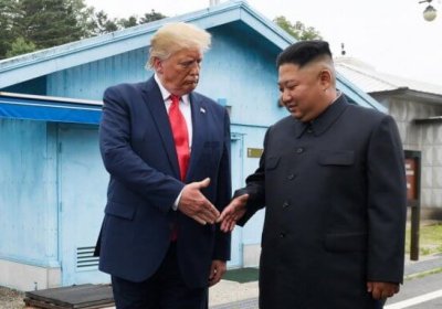 Трамп Ким Чен Иннинг омма олдида кўриниш берганига изоҳ берди фото