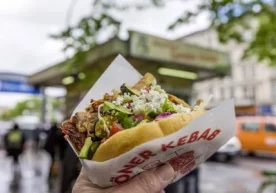 Doner kabobni tayyorlash retsepti ustida ikki davlat