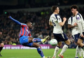 Англия Премер-лигасининг 29-турида кутилмаган натижа қайд