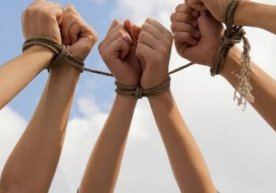 Туркияга қизларни сотиш билан шуғулланиб келган жиноий гуруҳ фош этилди фото