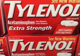 АҚШ президенти Доналд Трумп ҳомиладор аёлларга Tylenol