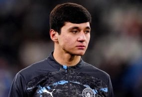 Ўзбекистон миллий терма жамоасининг марказий ҳимоячиси