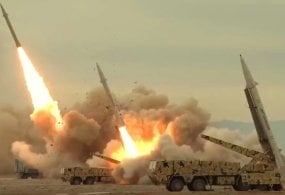 В то время как огонь войны на Ближнем Востоке поднимается