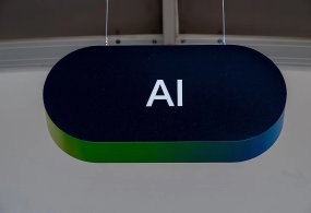Кеча Google ўзининг анъанавий қидирув тизимини сунъий