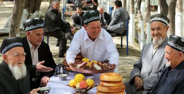 Айни кунларда телефон орқали пенсия ёшидаги фуқароларга