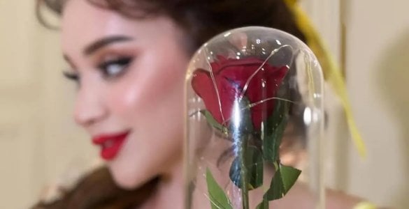 Узбекский дизайнер и актриса Шахзода Мухаммедова вновь