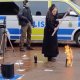 Швецияда аёл полиция ҳимоясида Қуръонни ёқиб юборди (видео)