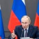 Россия президенти Владимир Путин мамлакатдаги хорижий