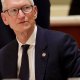 АҚШ президенті Дональд Трамп және делегация мүшелері