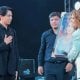 Озода Нурсаидова концерт дастури давомида мухлисларидан