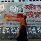 Bangladeş’te bir kadının cinsel saldırıya uğradığını