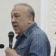 Со своей озорной улыбкой и народным творческим путем